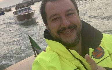 Matteo Salvini pokrenuo je buru reakcija svojim selfiem (Foto: Twitter)
