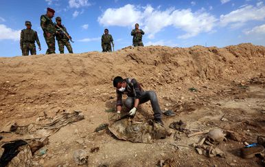 Masovna grobnica u Iraku (Foto: AFP)