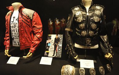 Jakna Michaela Jacksona s turneje Bad (Foto: AFP)