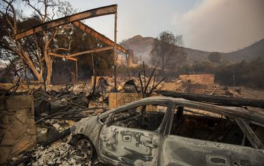 Vatra je trenutno odnijela 30 života (Foto: AFP)