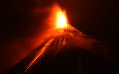 Erupcija vulkana Fuego (Foto: AFP)