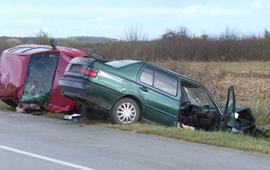 Prometna nesreća na cesti Ostrovo-Tordinci (Foto: Dnevnik.hr) - 5