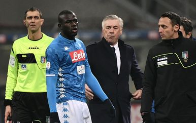 Kalidou Koulibaly i Carlo Ancelotti (Foto: AFP)