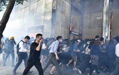 Prosvjedi u Hong Kongu (Foto: AFP)