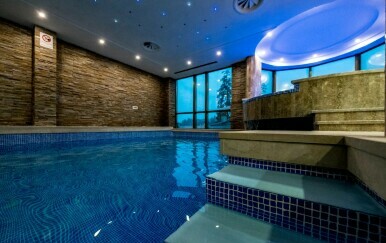 Veljača na Vlašiću: dva zimska bijega za potpuni reset uz snijeg, wellness i planinski mir