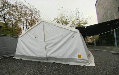 Postavljeni šatori za migrante - 3