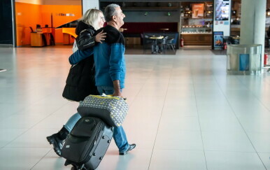 Druga skupina Hrvata evakuiranih iz Pojasa Gaze stigla u Zagreb - 1