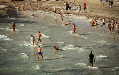Kupači na plaži