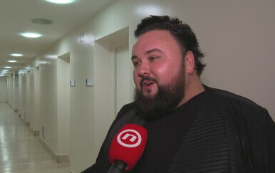 In Magazin: Jacques Houdek - 1