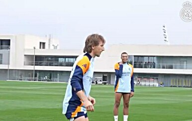 Luka Modrić i Kylian Mbappe