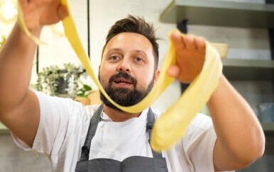 Chef Mario Mihelj otkriva kako najlakše napraviti tjesteninu, i to s cijelim jajem