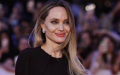 Brad Pitt otkrio da se vratio alkoholu, procurilo što Angelina Jolie misli o svemu