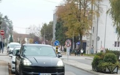 Ovakvog parkiranja ima samo na Balkanu! Možete li pogoditi gdje je fotografirano?