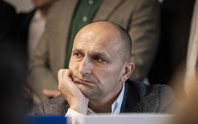 Anušić osudio incident u Splitu: To samo šteti hrvatskoj državi