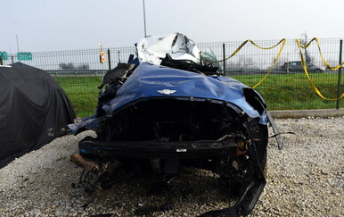 Osobni automobil u kojem su stradali mladići - 6