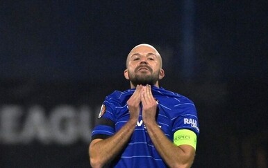 UŽIVO Katastrofa Dinama na Maksimiru: Modri do poluvremena primili tri komada