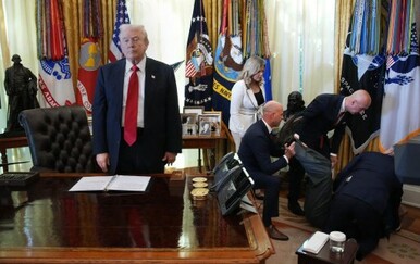 Drama u Ovalnom uredu: Direktor tvrtke se iznenada srušio tijekom konferencije, pogledajte Trumpovu reakciju