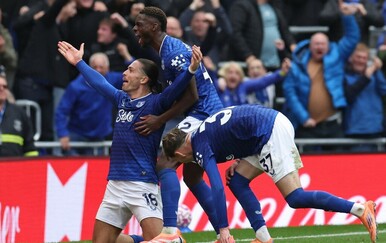 VIDEO West Ham u golijadi srušio Burnley, Everton slavio nad Fulhamom