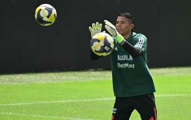 VIDEO Pogledajte stravičan start i lom noge: Dobio tek žuti karton, digla se velika prašina