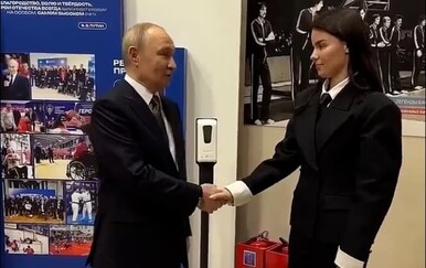 Zbog snimke Putinovog rukovanja pokrenule su se špekulacije o njegovom zdravlju