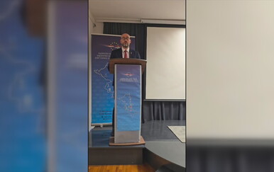 Dejan Drakulić, organizator izložbe