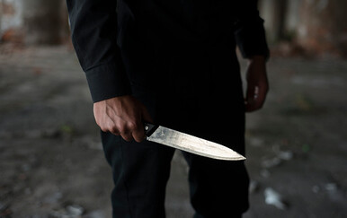 Ubio bivšu suprugu nožem ispred crkve