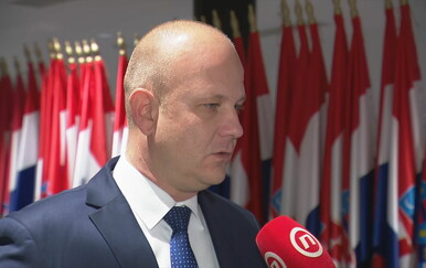 Jakšić opleo po Plenkoviću: "Pustio je ideološki duh iz boce, zgodno mu se bilo igrati malo s domoljubljem"