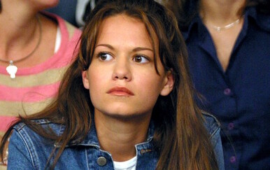 Bethany Joy Lenz o životu u kultu