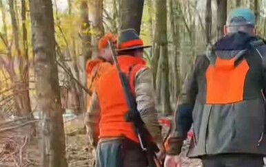 Ministar Vlajčić družio se s lovcima