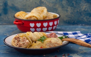 Kako provjeriti je li smjesa od mljevenog mesa dobro začinjena?