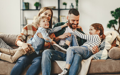 Obitelj s djecom, ilustracija