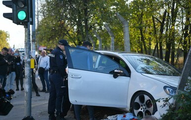 Automobil uletio među ljude u Beogradu - 1