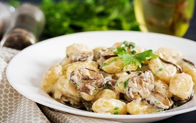 Brzo, kremasto i neodoljivo: Recept za njoke s gljivama i plavim sirom