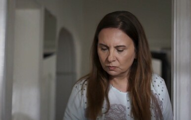 Skrivena sudbina: Sve ga boli – probudio se pored kreveta svoje kćeri