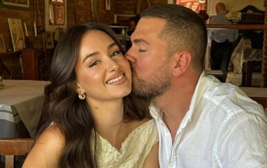 Zaručio se domaći influencerski par, Arijeta Gashi podijelila fotografije