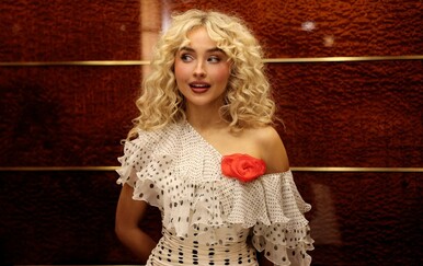Sabrina Carpenter se vraća glumi? Očekujemo ju u novom mjuziklu Alisa u zemlji čudesa
