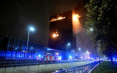 Gori Vjesnikov neboder u Zagrebu