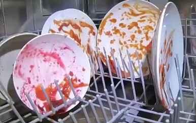 Stavio kameru u perilicu posuđa, a snimka je iznenadila gledatelje ljude