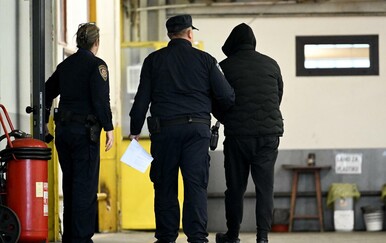 Privođenje uhićenih povezanih sa slučajem bolnice u Jankomiru - 1