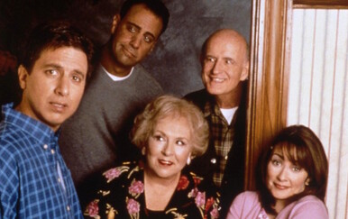 Svi vole Raymonda - 1