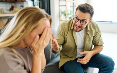 Ovo 2 navike uništavaju veze – a većina ih nesvjesno ponavlja!