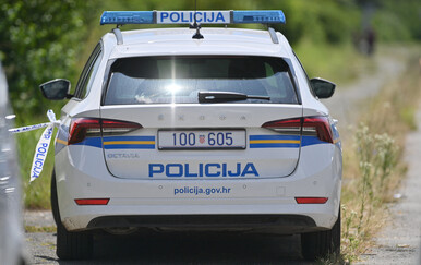 Djeca ženi srušila snjegovića, ona im prijetila i pucala u zrak plinskim pištoljem