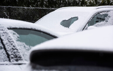 Snijeg na automobilima