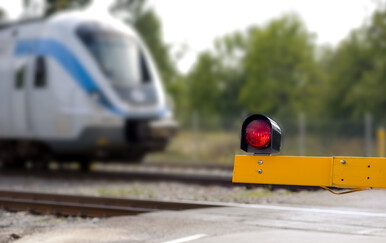 Putnički vlak udario Nepalca, ilustracija