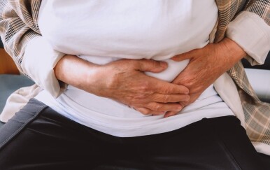 Rak debelog crijeva: Simptomi, liječenje, metastaze, smrtnost – sve na jednom mjestu!