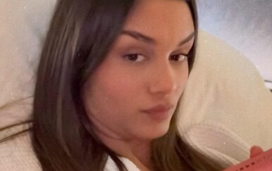 Laura Gnjatović - 7