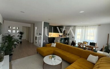 Moderan luksuz i udobnost svakodnevnog života u srcu Botinca - 9