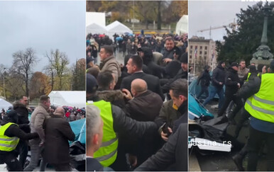 Makljaža ispred Skupštine