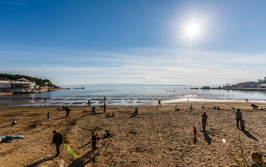 Sunce u prosincu na Bačvicama, ilustracija