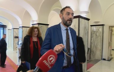 Glavni državni odvjetnik Dražen Jelenić dolazi na sjednicu Odbora za unutarnju politiku i nacionalnu sigurnost (Foto: Dnevnik.hr)
